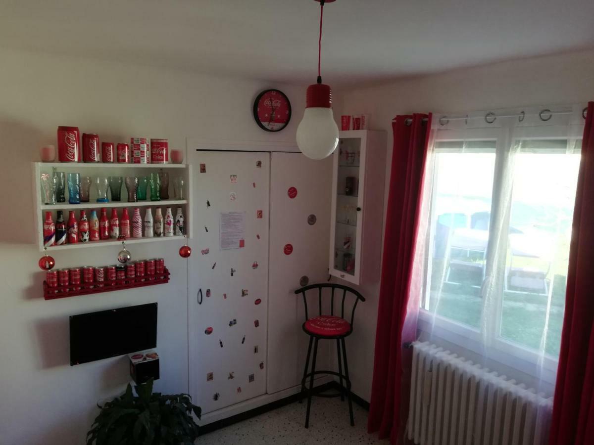 Chez Chris Et Greg Apartment Uchaud Екстериор снимка